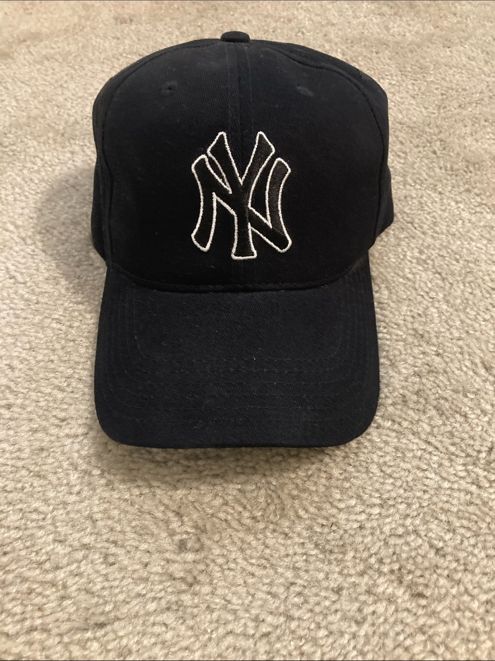 Genuine Merchandise Black NY Yankees Baseball Cap